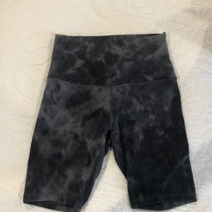 Lululemon tie-dye high-rise align short size 4